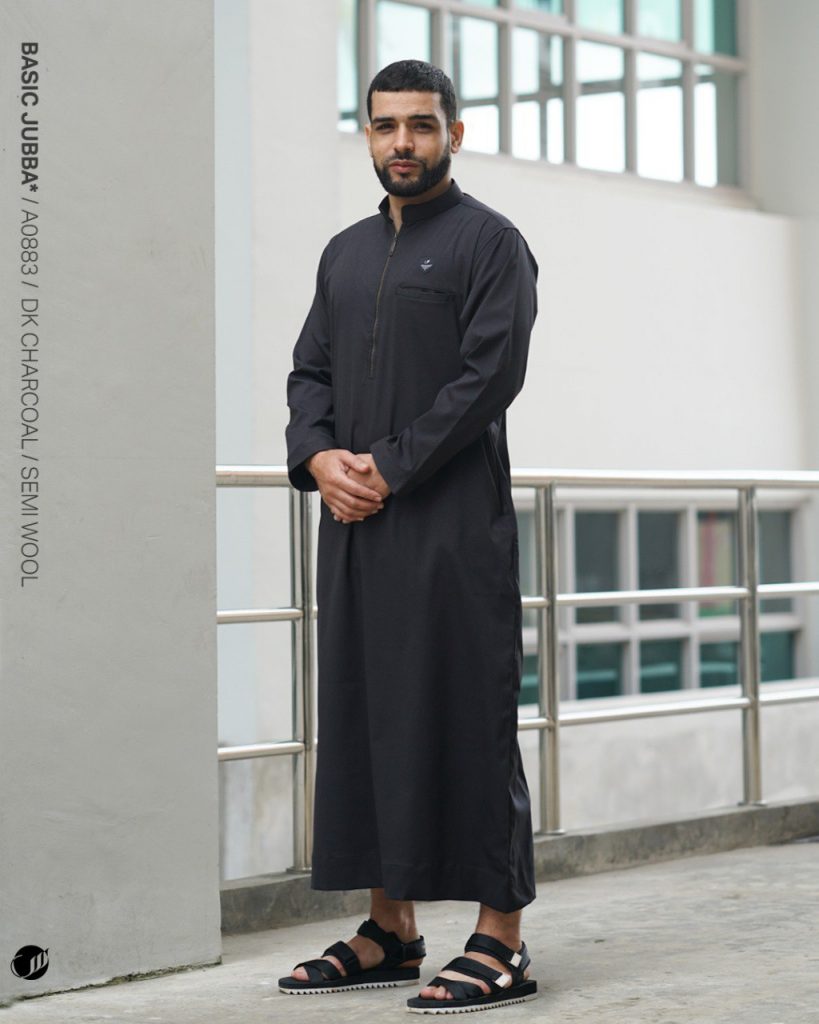 Jubah Basic yang pas untuk menemani ibadahmu